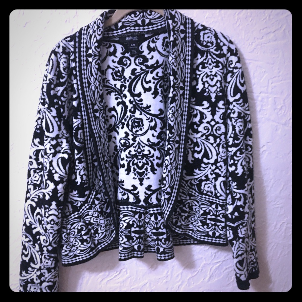 Black and white patterned cardigan